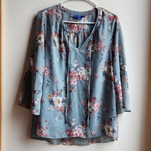 Apt. 9 Floral Blue/Gray V-Neck Blouse Size Medium - Picture 1 of 16